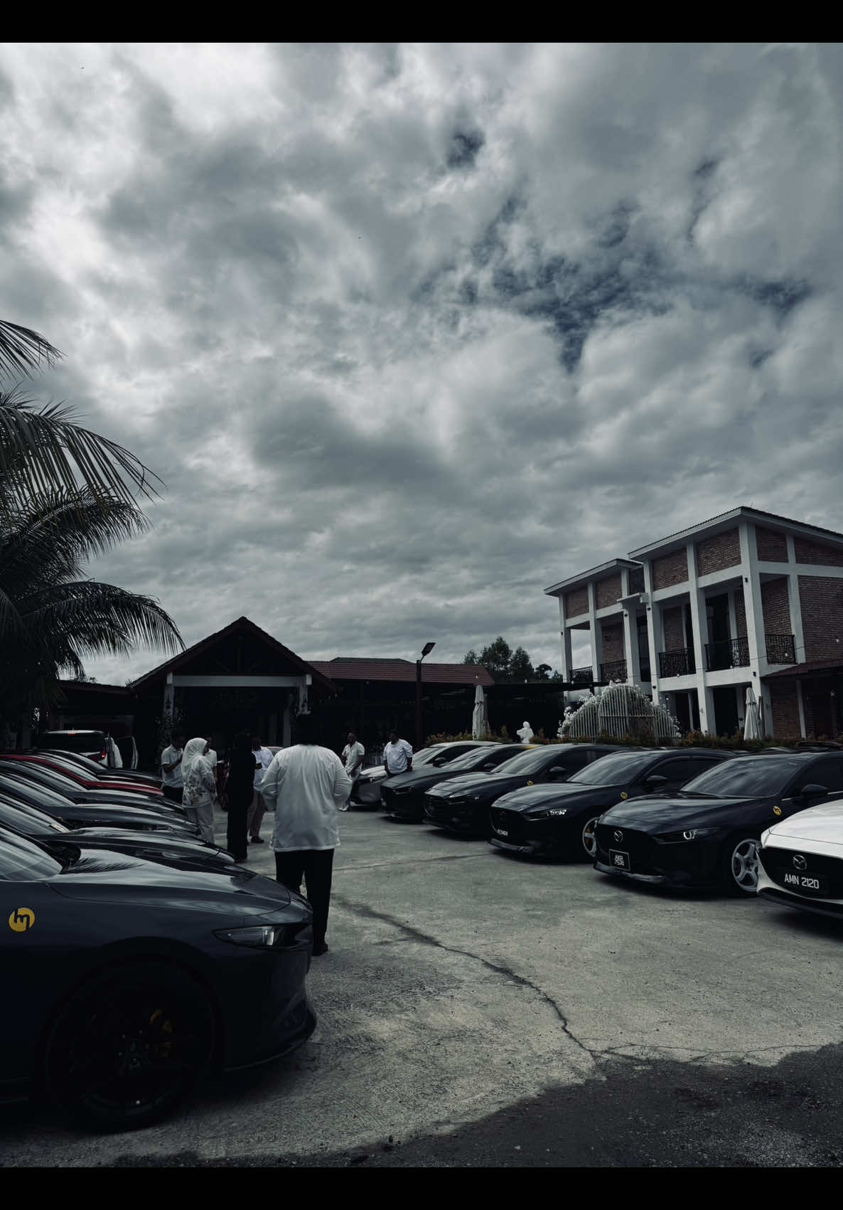 pening nak pilih 🏎️ #mazda3 #mazda3hatchback #maznahnation #mz3 