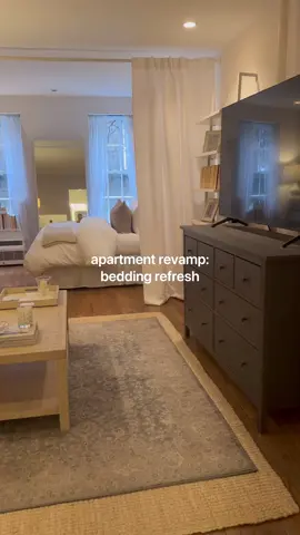 Revamping my apartment one small project at a time! @APSMILE #apsmilepartner #pinterestaesthetic #beddingdecor #apartmentdecor #apartmentdesign #fluffybedding #duvet #bedroomdecor #bedroommakeover #bedroomdesign 
