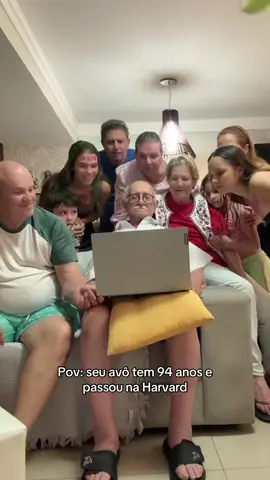 A alegria dele de ter passado, que emoção 😭❤️  #foryoupage #harvard #acceptanceletter #accepted #harvarduniversity  #avôsnotiktok #passeinafaculdade 