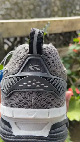 solusi temen joging running gym nongki dan dailymu original spotec atlas ringan nyaman tapak full rubber anti slip anti licin harga bantai 289k stok terbatas kaki lebar berisi disarankan naik satu ukuran man teman gassken#spotec#sepaturunning #sepatuolahraga #gadhulid 