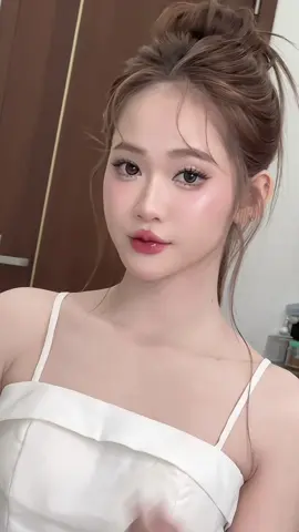 Búi tiệc rơi cho mùa year end party #fyp #LearnOnTikTok #hairstyle #xuhuong #trending #viral #tocdep #tocdephanoi #beauty #makeuptiec #buitiec 