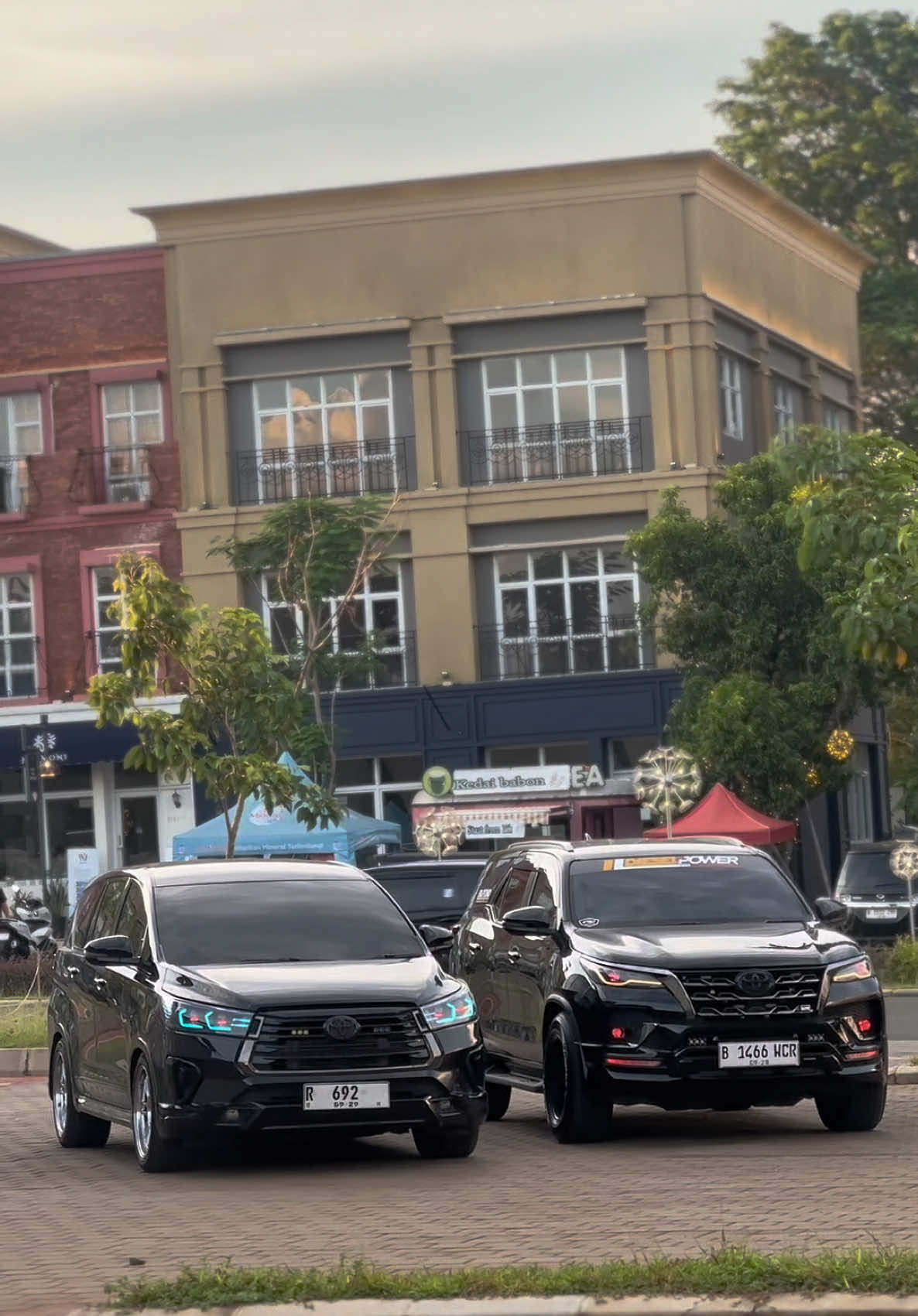 Nyore nya anak Depok 🙌 #innova #fortuner #innovareborn #innovadiesel #innova2gd #2gd #venturer #fyp #fypage #fyppppppppppppppppppppppp 