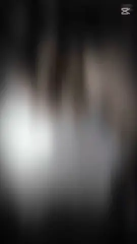 Hôm nay, m gặp lại người bn cũ, cái người mà ngày trước đã cảnh báo thậm chí từ mặt để cản m vs mối duyên trời ban :))). Thì vẫn là câu hỏi cũ như trước:  