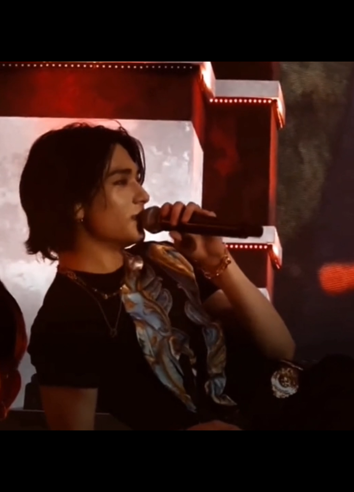 #HYUNJIN horário permite? 😭 #edit #skz #fyp 