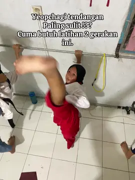 Lakukan gerakan ini, tendangan yeopchagi langsung lurus. #sidekick #yeopchagi #poomsae #tipsandtricks #trend #tutorial #taekwondogirl #justforfun #viral #flexibility #split #aesthetic #xybca #sulteng #fyp 