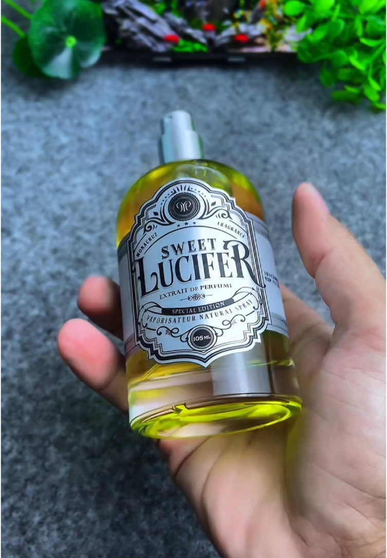 Wangi parfum mewah tahan lama #parfum #rekomendasiparfum #parfumoriginal #monacruzparfum #pyfツ #pyf 