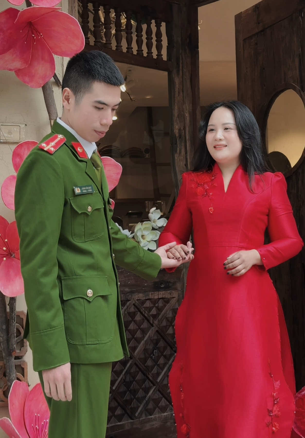 Anh @Mít  xuân đến bên thềm rồi! Áo dài @LAT BRIDAL #xuhuong #congan #thanhxuan #aodaibigsize 