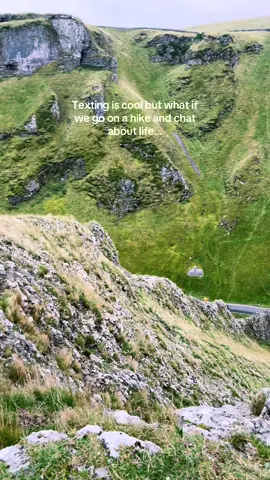 The tiny cars 🚗 #peakdistrict #hikersoftiktok #Hiking #mountains #hikersoftiktok #begineerhikes 