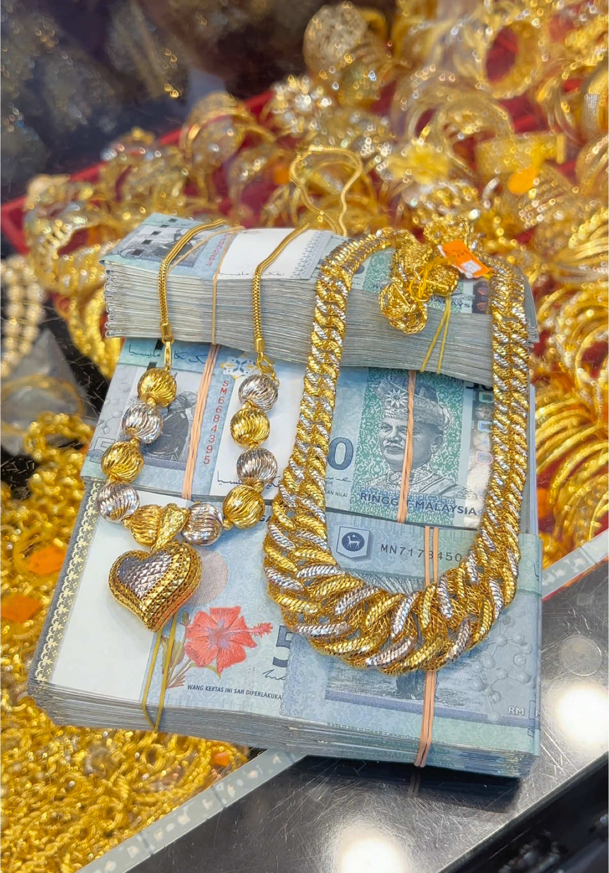 Alhamdulillah, thank you customer sudi borong dgn kami 😻😻 #trending #emas916 #layarhatitetapdihati #layarhatipasarpayang #emas916original #gelangemas #fyppppppppppppppppppppppp #rantaitangan 