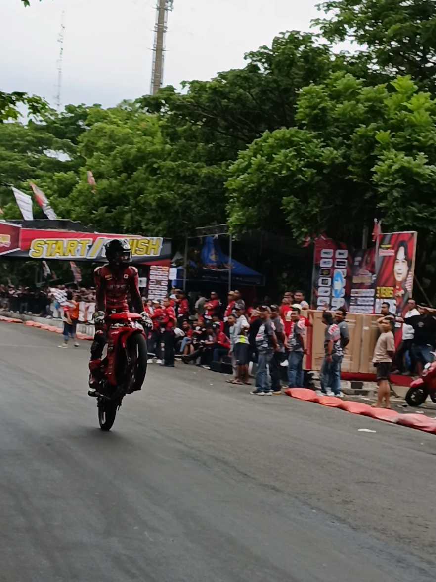 Selebrasi Lap Aqsal Ilham  Final Casytha Manahadap Road Race Karanganyar  #roadrace #roadraceindonesia #balapmotor #balapmotorindonesia #infobalap #beritabalap #casythamanahadap #manahadap #bebek4tak #jangkauanluas #gandrungpamungkas #fyp #fypシ゚viral #sorotan 