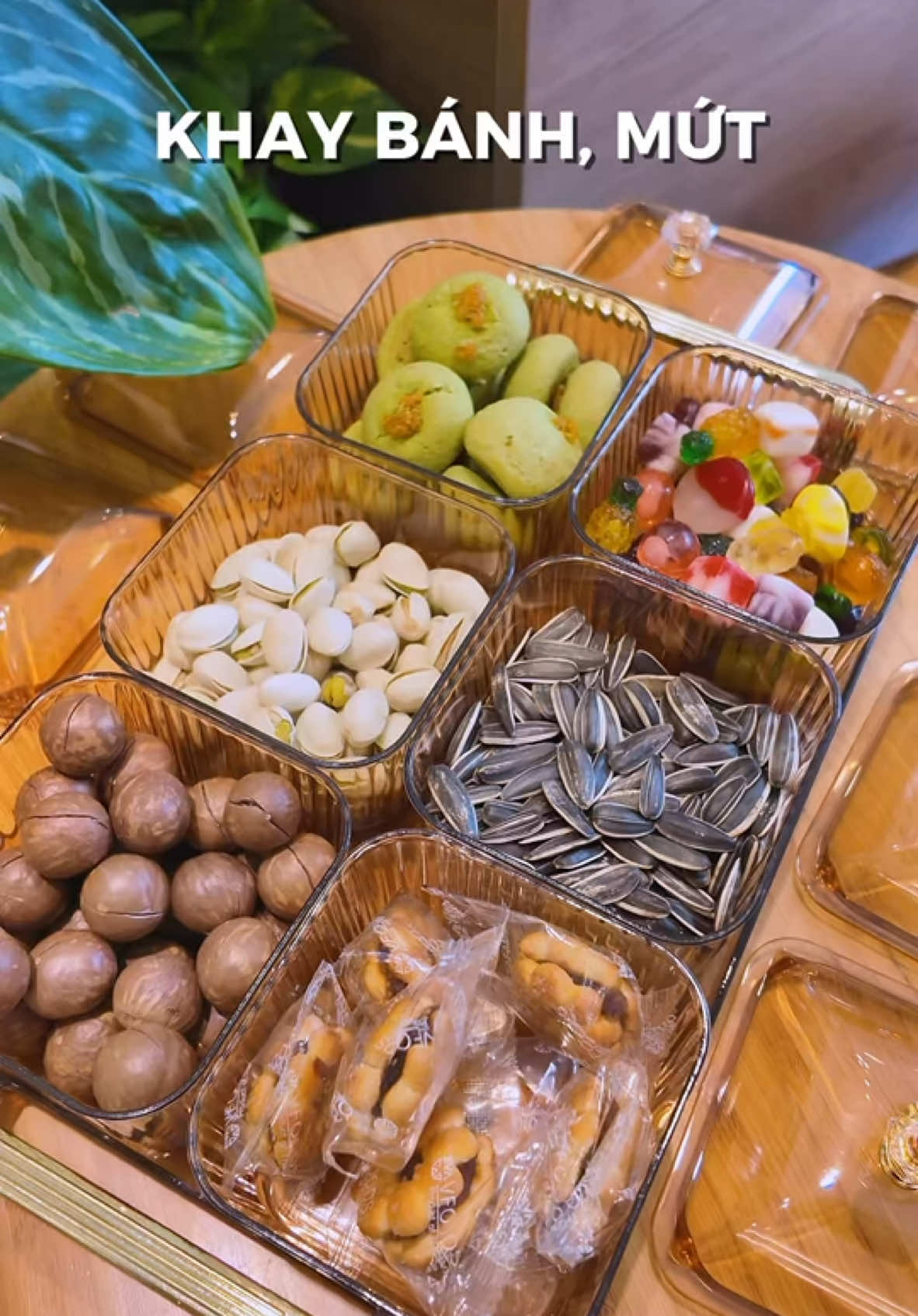 Thấy khay bánh mứt là thấy tết🧧#phamthihoa #mebimsua #khaybanhmut #tet2025  @Hoa Phạm 👩🏻‍🍼 