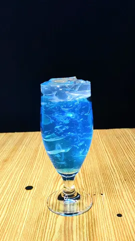 red hot balls vs hair gel #asmrsounds #scienceexperiments #foryou #foryoupage #redhotball #trading #japan #rhcb #experiment #viraltiktok #hair #gel #tiktok 