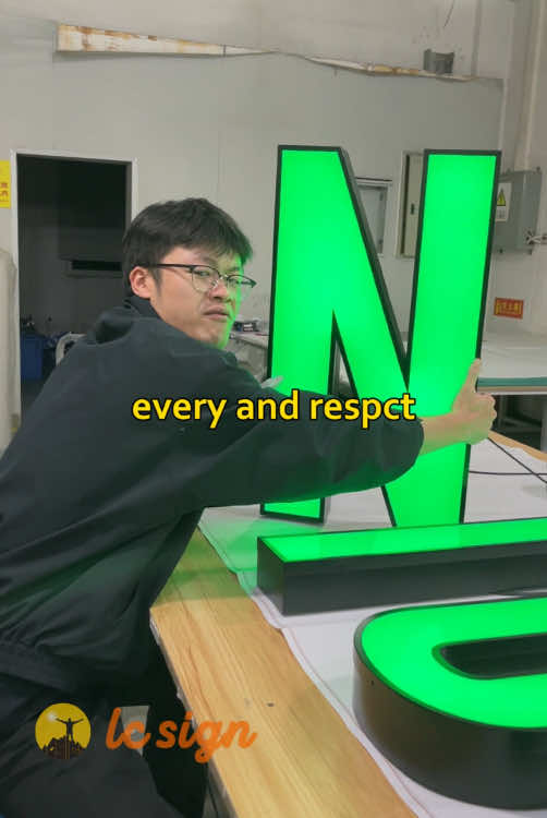 Support customization👏🏻🤩🤩@Jon-Bernard Kairouz  #led #ledsign #outdoorlighting #backlit #backlitsign #arcylic #arcylicart #businesslogo #artwork #signsupplier #signfactory #lcsign #signmaking #signmaker #us #foryoupage #funnyvideo 