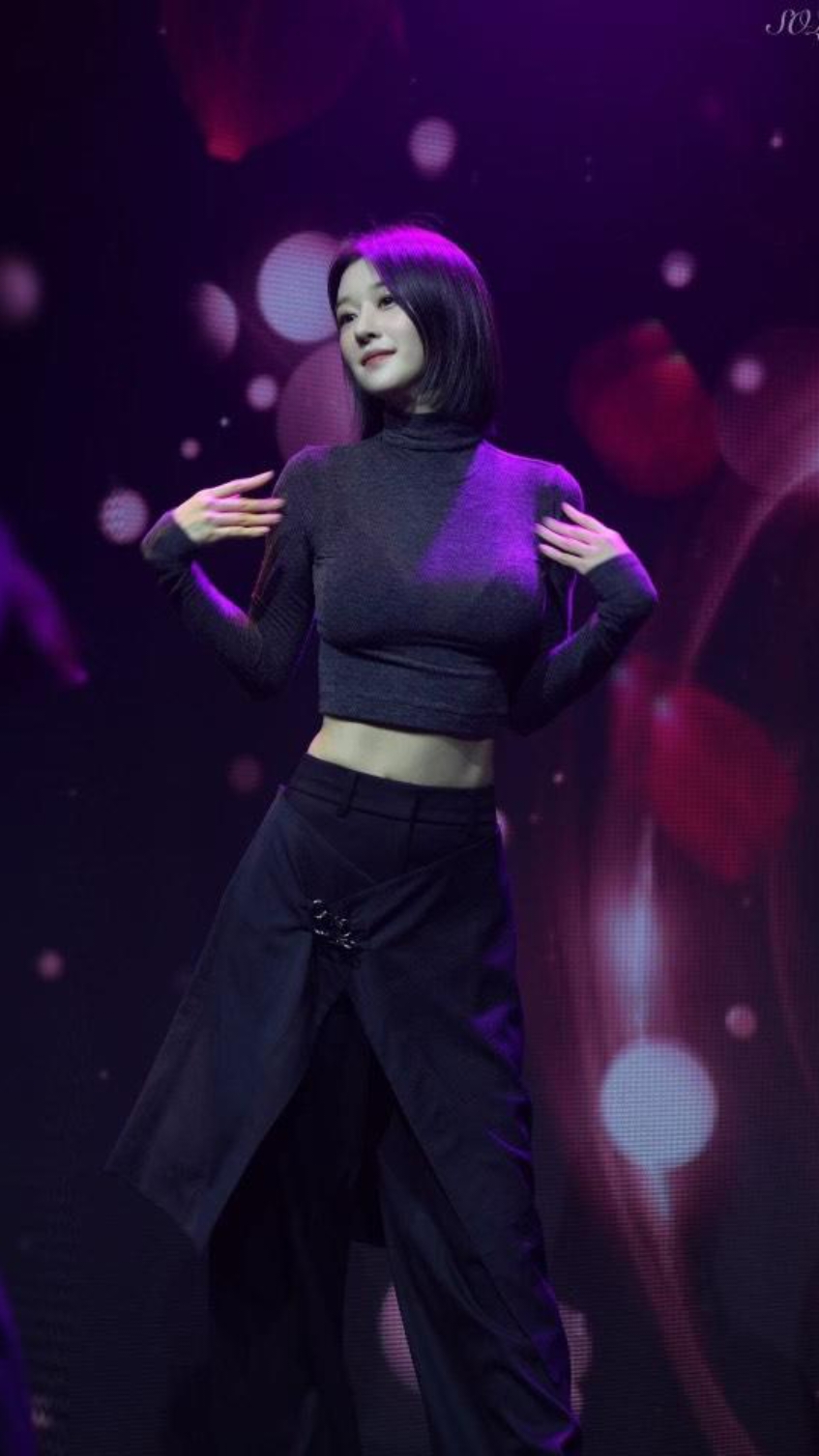 FINALLY!! SEO YEAJI DANCING JENNIE'S MANTRA ❤️‍🔥😭😍🩶🖤 @jennierubyjane  MY QUEEN 😭🛐🛐❤️‍🔥 cr: queenyeaji #seoyeaji #yeyeji_seo #seoyeji #yeaji #서예지 #yeji #bestactress #hyunjishippers #beautiful #update #mantra #dancing #jennie #2024SEOYEAJI_1ST_FANMEETING #FEDORA 