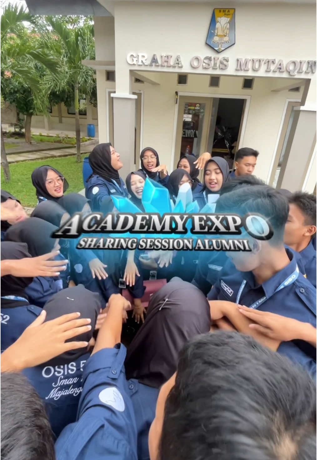 [ACADEMY EXPO] Halo #wargaSMANSA 👋🏻🐘 Gimana nihh pengalaman serunya mengikuti kegiatan ACADEMY EXPO?? 🤩 Kegiatan seru dimana para alumni dari perguruan tinggi mendatangi SMAN 1 Majalengka untuk sharing berbagai pengalaman dan ilmu ilmu menarik lohh 🥳 Tidak lupa terima kasih kepada seluruh partisipan dari acara ACADEMY EXPO ini 🙌🏻 Tungguin event seru lainnya dari OSIS SMAN 1 Majalengka yaa 🤩 Sampai jumpa di kegiatan seru lainnya! bye bye 🐘👋🏻 Tags; #ACADEMYEXPO #SMANSAEVENT #OSIS52 #SMAN1MAJALENGKA #PTN #SMANSAKEREN #SMANSAJUARA