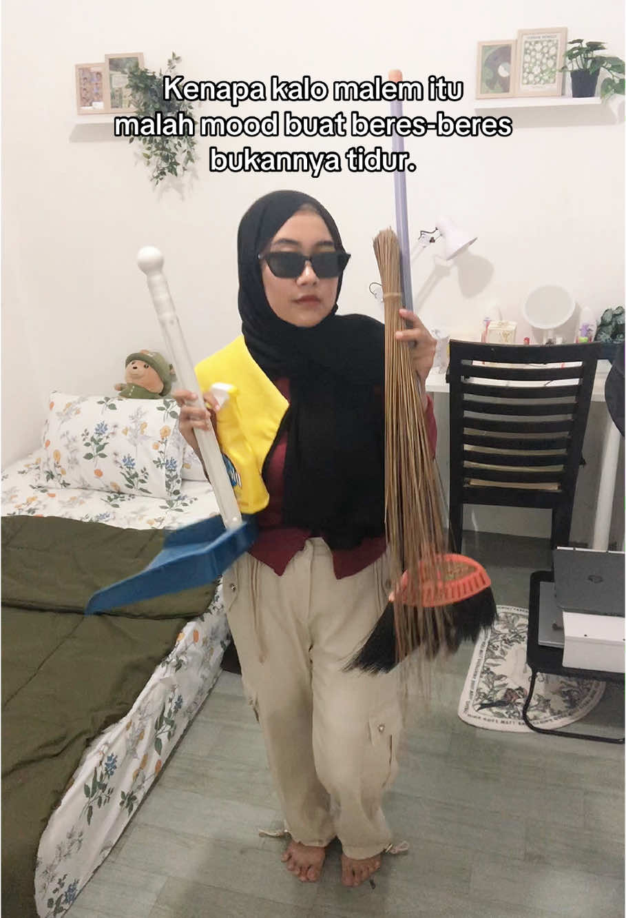 Abis beres beres capek baru pules tidur😭👍🏻 #bersihbersihrumah #kamaraesthetic #kamarestetik #beresbereskamar 