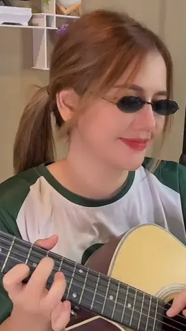 มาแย้วว😂 (GT : Bird Ekachai Jearakul) #แพชชี่ #โซโล่ทิพย์ #กีต้าร์ #เมดอินไทยแลนด์🇹🇭 #madeinthailand #guitar 