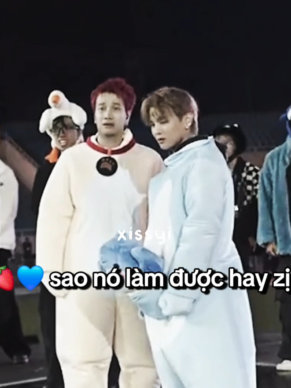 ảnh bị té tội nghiệp quá nhưng em cười cái đã #phamdinhthaingan #louhoang #haidangdoo #fypシ 