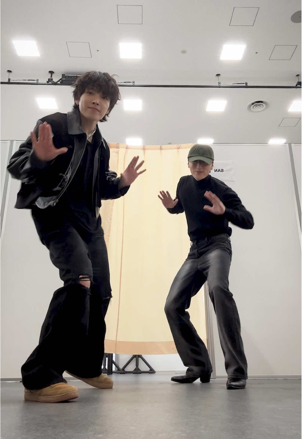 Ayo #ATEEZ #에이티즈 #HONGJOONG #홍중 #SAN #산