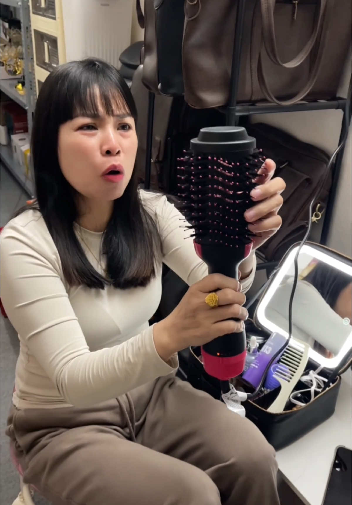 Lược điện chải tóc đa năng cao cấp chỉ 128k #luocdienchaitoc #luocdien #maylamtoc #hahienhoa1 #xuhuong #thinhhanh 