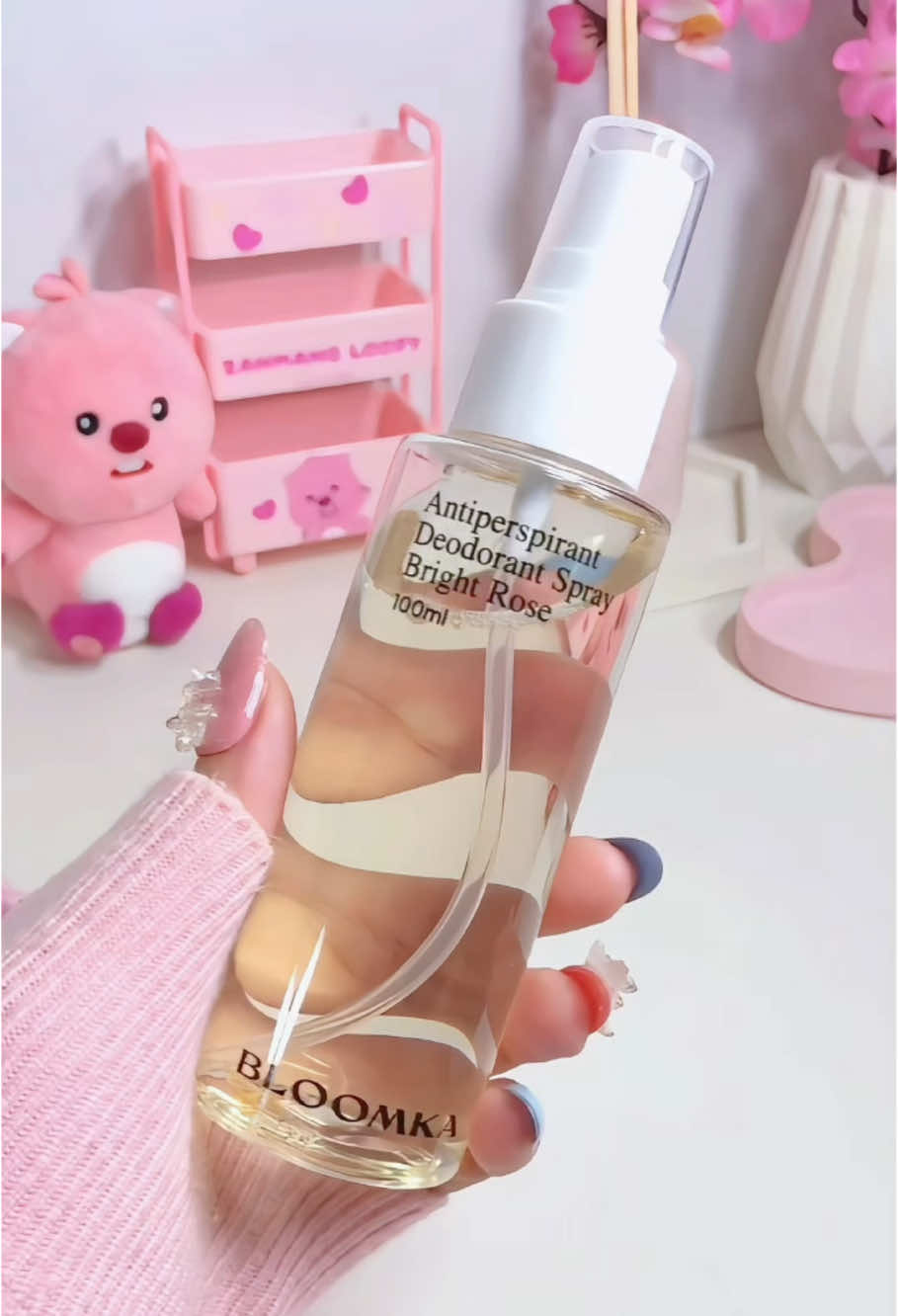 beneran nahan keringet banget trus wangi juga dan ga bikin gatel sukakk!🫶🏻 @Bloomka Natural Skincare  #TetapSegarTanpaKeringat #BloomkaAntiperspirant Deodorant #bloomka #deodorant #deodorantspray