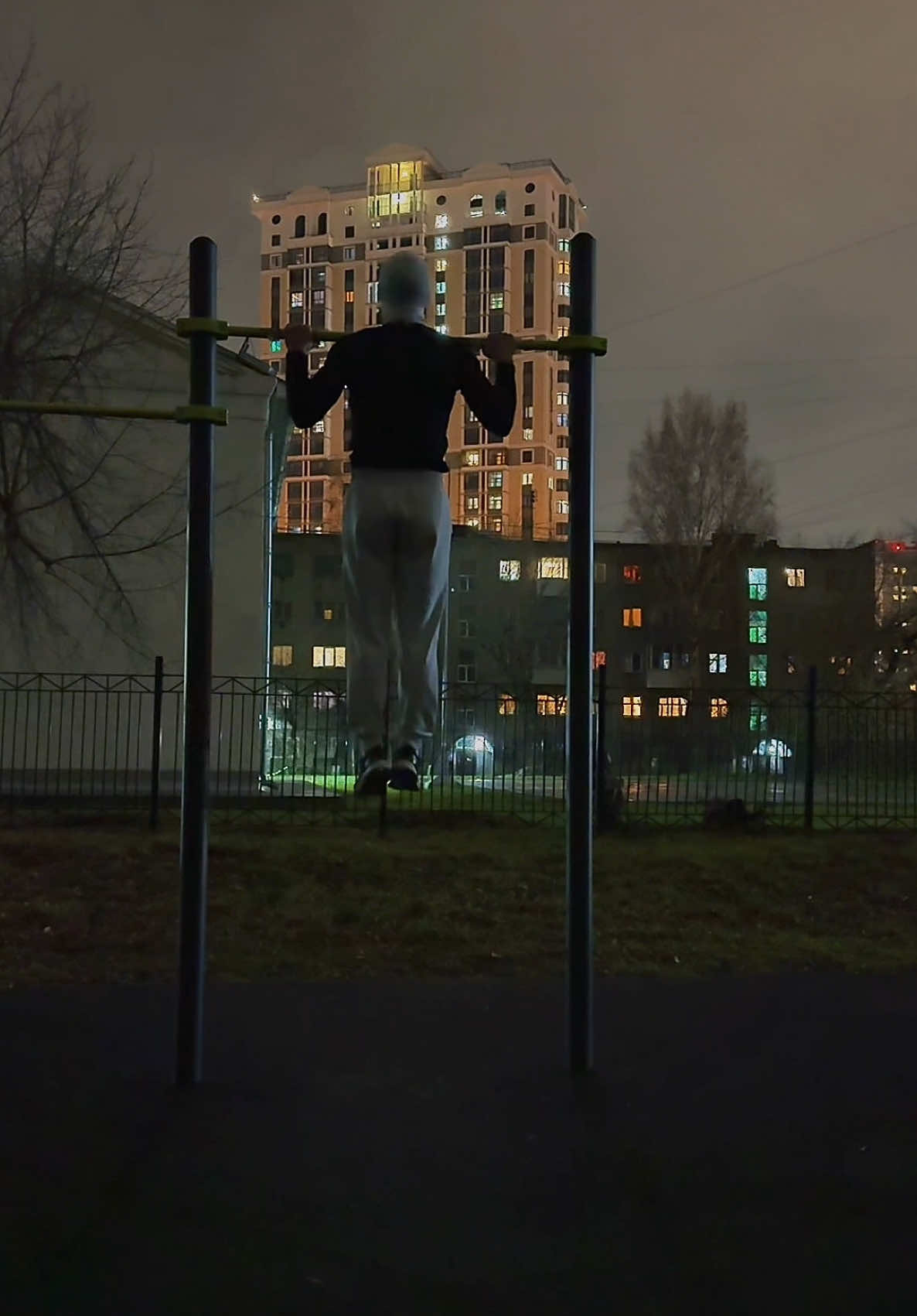 ⚡️🥷🔥 #fyp #sport #discipline #motivation #pullups #horizontalbar  #night #strong #alone #training #vibe #viral_video #live #likе #follow #champion 