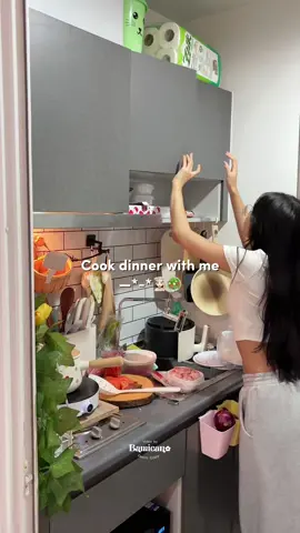 แผ่นเสียงโดนเส้นเกิน5555 🥗👩🏻‍🍳🍅🧸  #Minivlog #Vlog #onedaywithme #fypシ #fyp #cooking #homecafe #homedecor #bamicano  