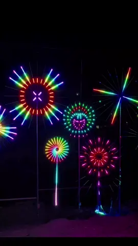 đèn led pháo hoa trang trí tết 24 tia kèm khung #denledtrangtri #dentrangtri #den #denled #dentet2025 #denledphaohoangoaitroi #denledthongminh #denledchoitet2025 