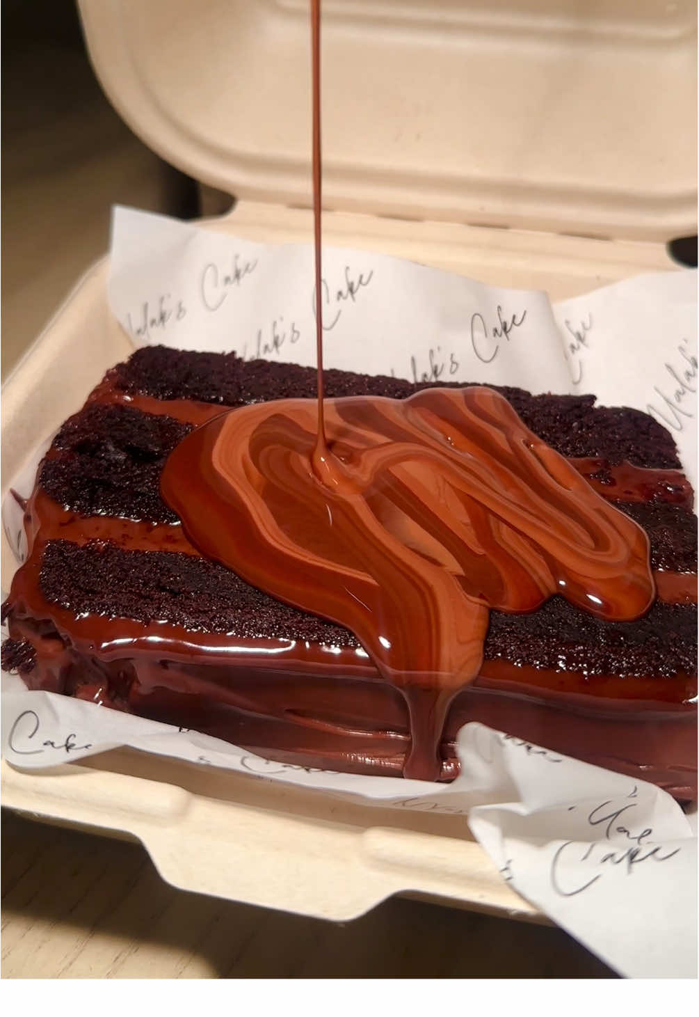 Very chocolatey🥹🍫♥️♥️!!  #matildacake #fypシ゚viral🖤tiktok #explore #الاحساء_الهفوف_الشرقيه #السعودية #saudiarabia #اكسبلورررررررررررررررررررر #viral #اكسبلوررررر #كيكة_الشكولاته 