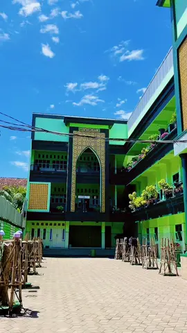 karena yang seindah langit, harus dijemput dengan jalur langit✨