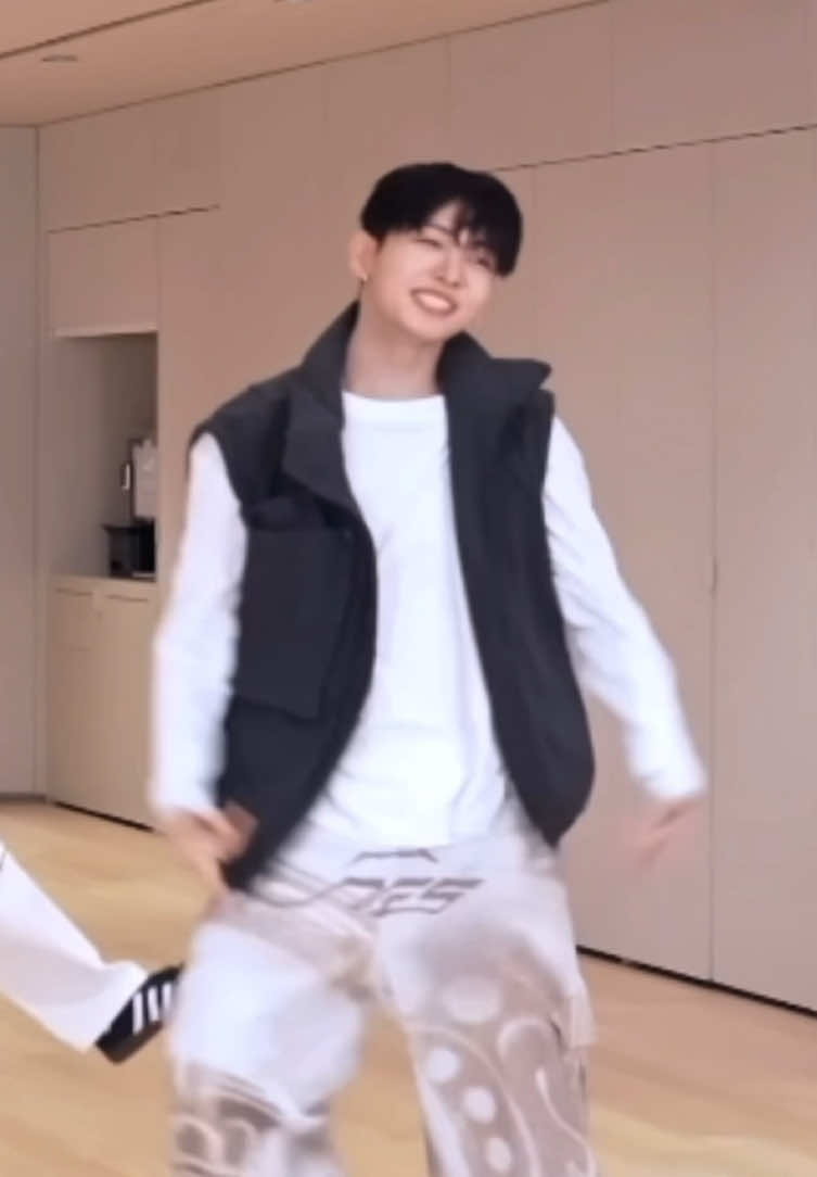 this is so debut myung jaehyun 🥹 #boynextdoor #bnd #myungjaehyun #jaehyun #myungjae #명재현 #보이넥스트도어 #ifisayiloveyou #오늘만iloveyou #오늘만_i_love_you 