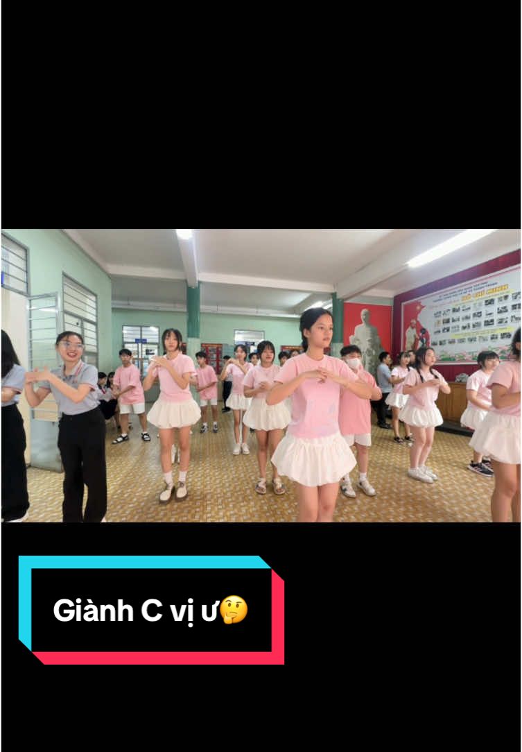 Khi bạn đi event và muốn giành C vị với tụi nhỏ 💃 #tetholiday #dance #jff #thcsvothanhtrang #trending 