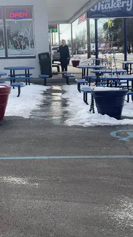 #ohio #slip #ice she almost got it 