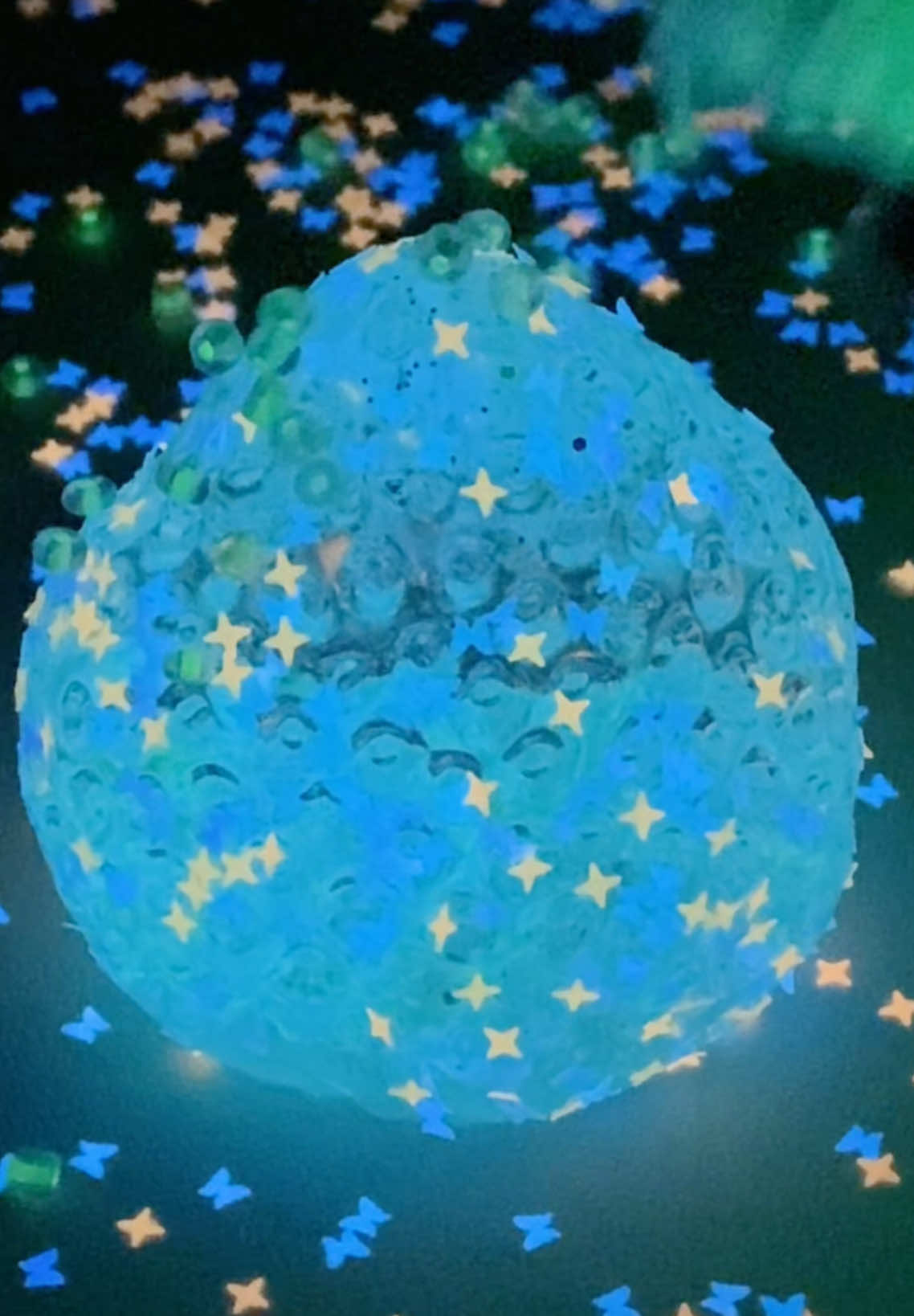 FUFUSQUISHY ASMR🍓🍓Glow in Dark Strawberry