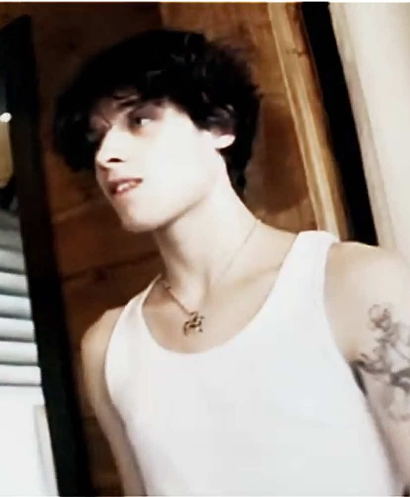 i wanna save hex with him          || intro creds mariah cc 77tee3n || #mattsturnioloedit #mattsturniolo #matthewsturniolo #sturniolotriplets #sturniolotripletsedit #viral #foryou #edit #emst7rn #trending #relatable 