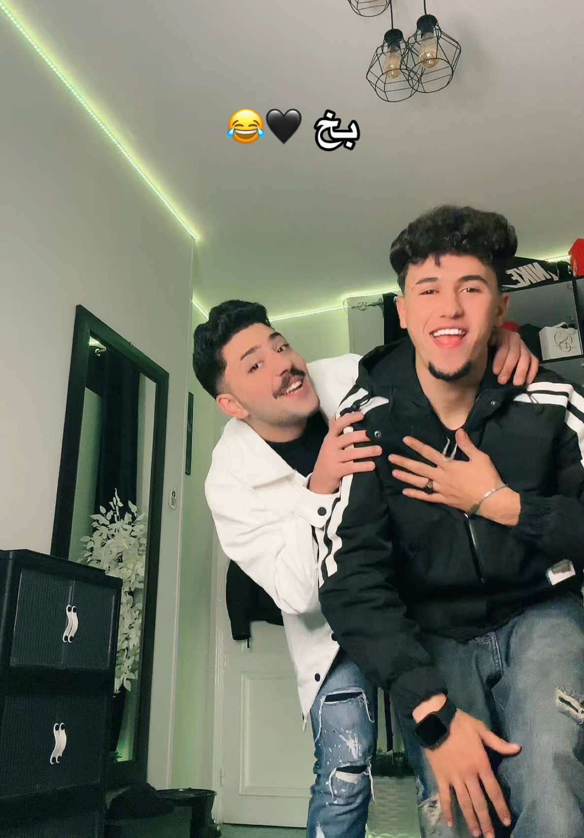 جبتلكم صاحب التريند بنفسه 🖤😂@اسمععع🔥👆 