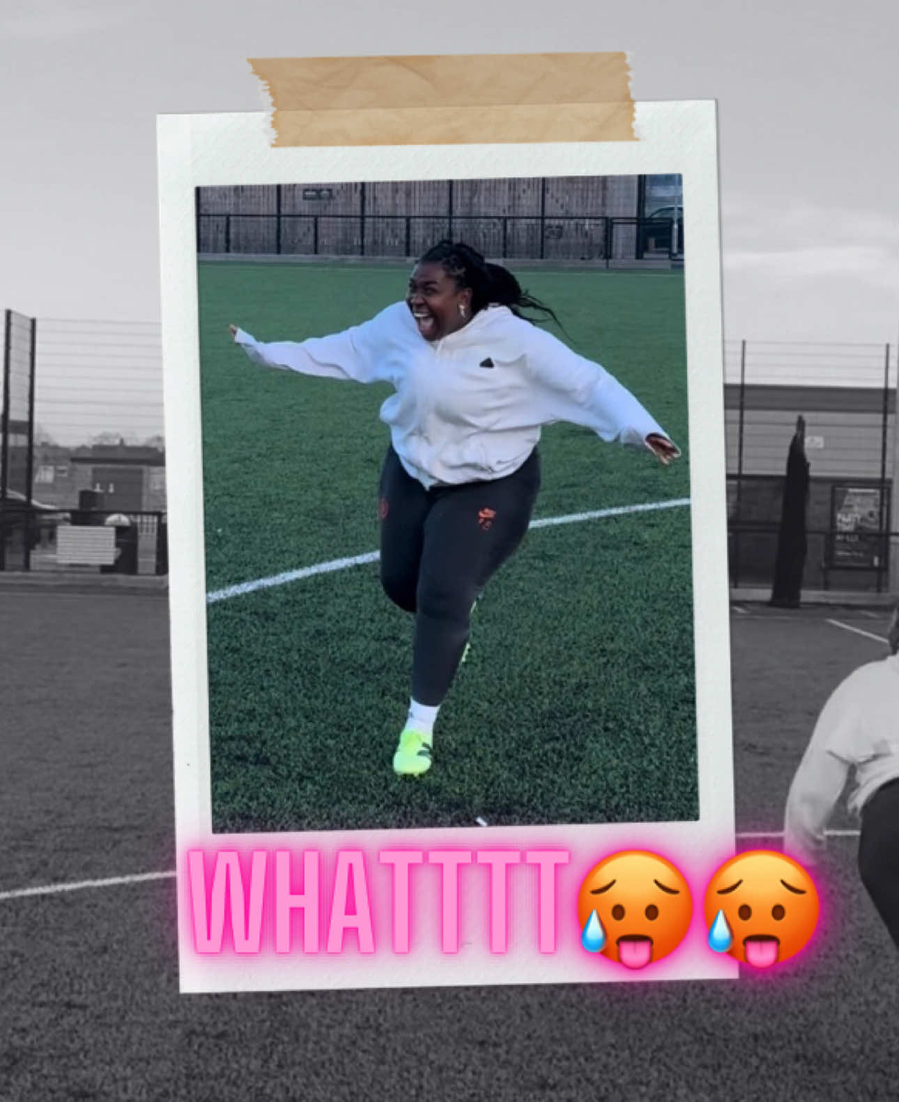 NAHHHHH WHAT WE RATING MY TOUCHHH👀👀👀👀🥵 Only if I hit this on the volley 🥺😭 #WomensFootball #fypage #fup: #fy#fypp #contentcreator #vibes #energy #sport #explore #football #tyramills #tyraa #ttouch #uk #unitedkingdom 