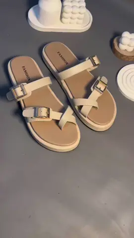 Yuk buruan co sebelum kehabisan stock🤗🥹#sandalwanita #sandalestetik #sandalootd #sandal #sandalkoreanstyle #sandalestetik 