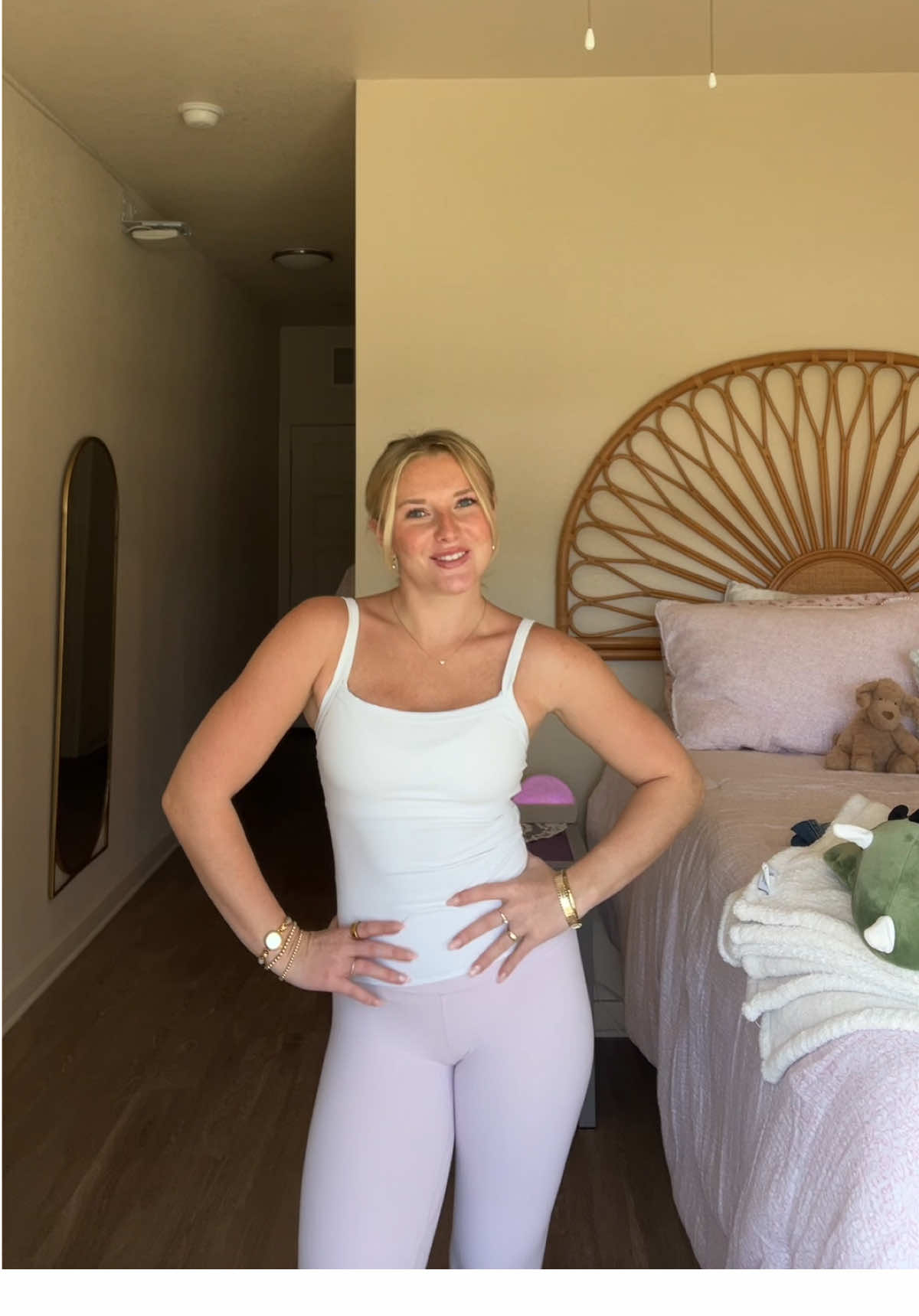 New workout clothes from aritzia im obsessed 💞💞 #pinterest #pinterestaesthetic #pinterestoutfit #OOTD #workoutclothes #pilates #aritzia 