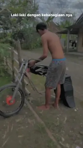 Nekat ragat RX najan ra nduwe penghasilan😁#ragatkingdolo🔥🤙🥶 #rxkingindonesia #rxking135cc #2stoker🔥🔥 #fyppppppppppppppppppppppp #masukberandafyp 