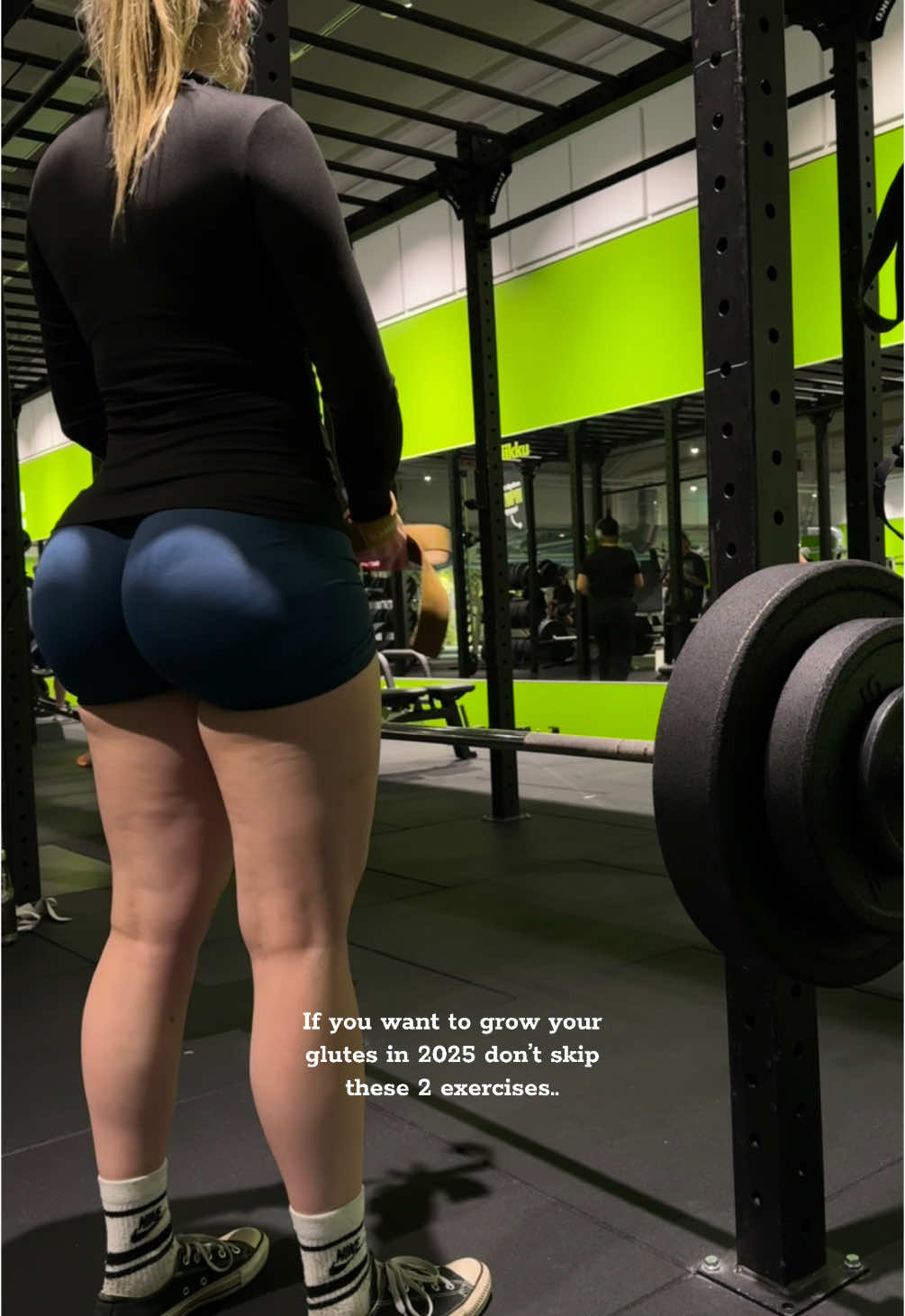 my faves 🤍 the bottoms are from @SeeB Activewear , launching soon stay tuned 😚#fyp #glutesworkout #gym 