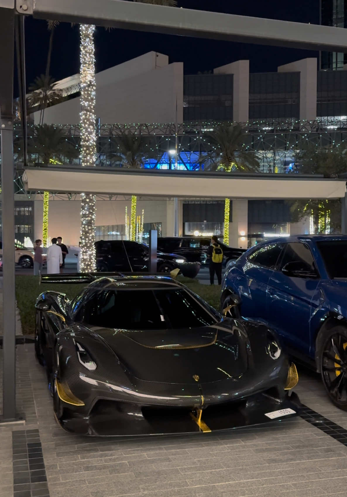1/1 Golden Koenigsegg Jesko Attack Odin finally on the road #koenigsegg #koenigseggjesko #dubaicars #carspotting 