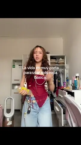 Nos vamos por lo estravagante 😉 #basica #style #fashion #japanease #fyppp #estilo #tiktok  #contenido #tiktokentretenimento 