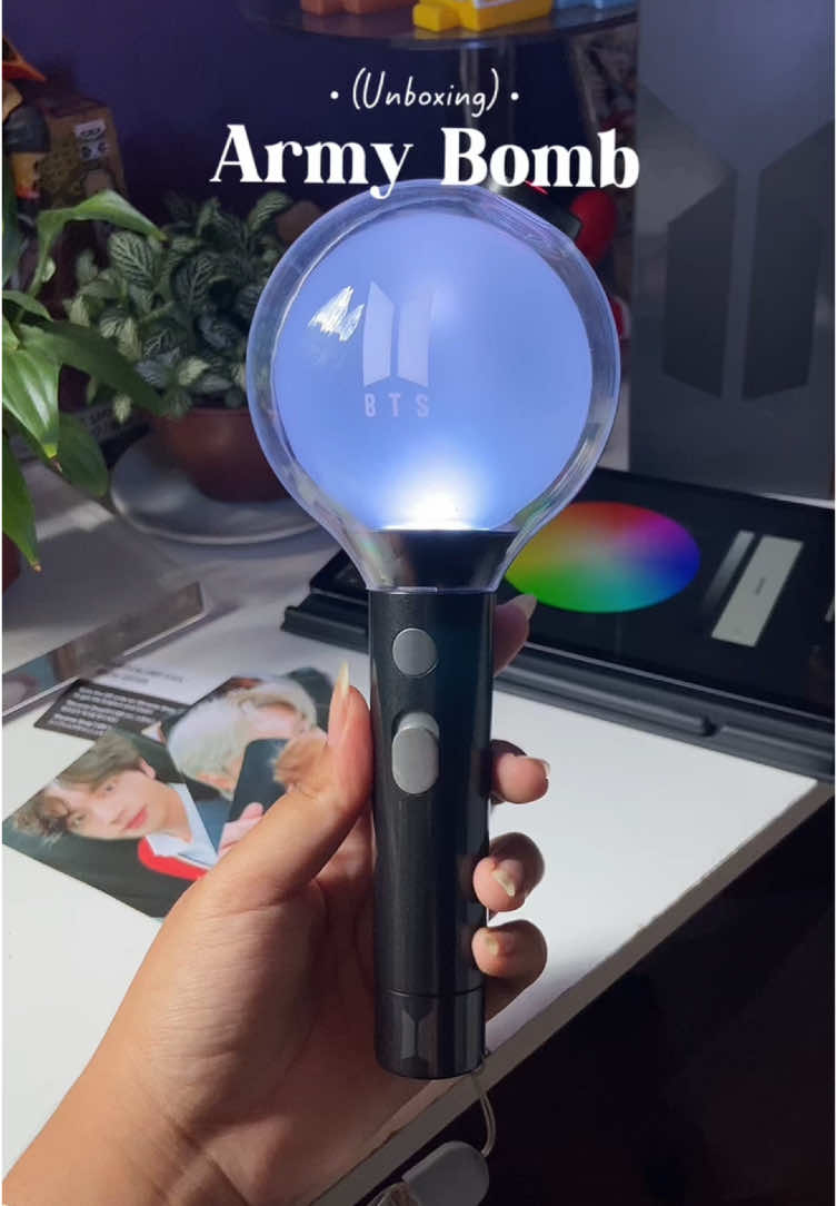 Era meu sonhokkk | @Carlos ゲーマー  obg pelo presente moh 💜  #bts #armybomb #army #fyp #unboxing 