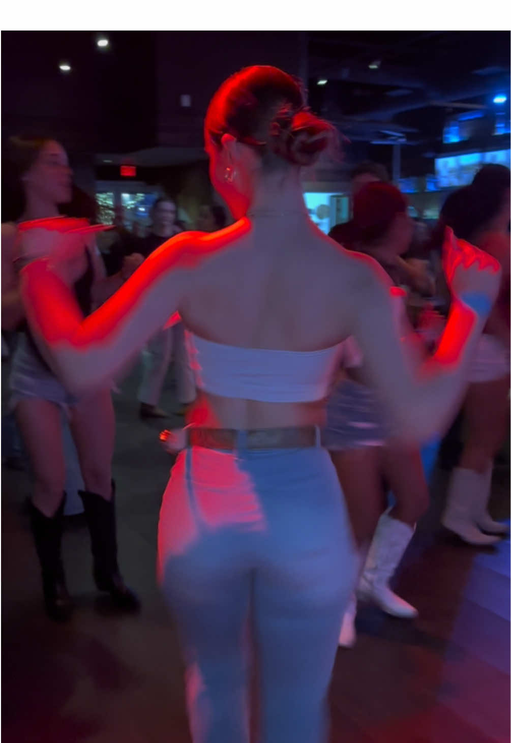 The best thing that TikTok has done for me is give me the opportunity to present you my line dance. The best thing that you all have done for me is taking the time to learn it. Thank you so much, I’ll miss you when this app is gone❤️ (I’m in denial. This app isn’t going anywhere.) #fyp #linedance #linedancing #dance #miami #zoneout 