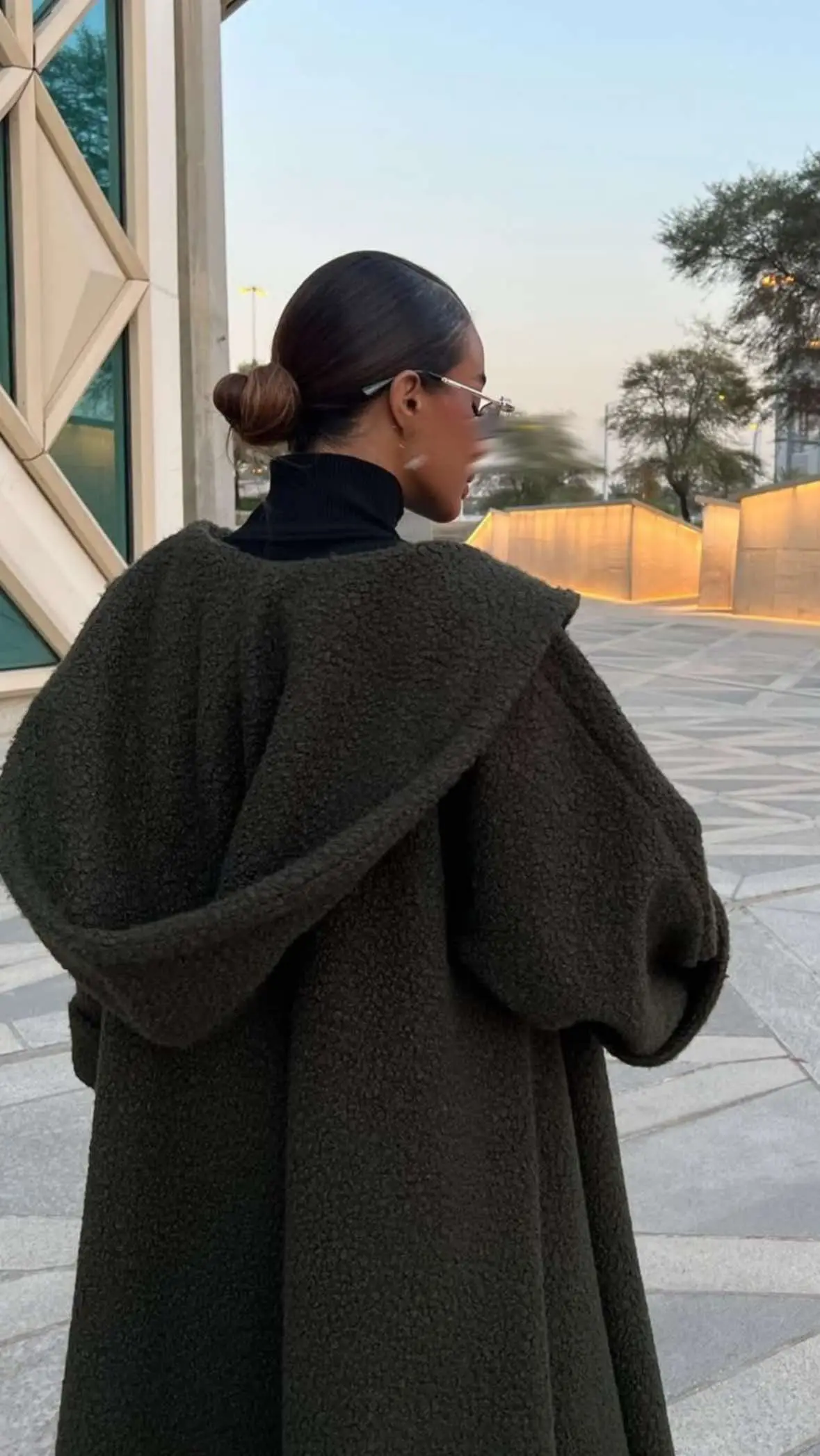 الزيتي نفذت الكمية باقي اللون الموف الغامق 😍#fypシ #abayas #عبايات #عبايات_شتوية 