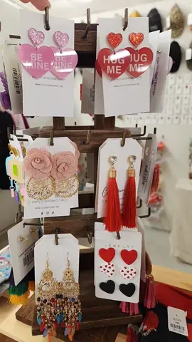 Stop by and check out our new location at CR Antiques in the Westgate Shopping Plaza in Enterprise, AL! We have a great selection of Valentine's and Mardi Gras accessories, hats, novelty socks, tumblers, croc charms, & baby clothes, and much more! With 85 vendors & 20k sqft, you're bound to find something you love!  #cococherryann #jewelry #accessories #gifts #enterprise #alabama #antiques 