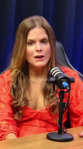 Quem me conhece sabe que sou direta e sem medo de dizer o que penso. A pressão nunca funcionou comigo, porque não tenho medo de mostrar minha reação.  #Juiza #Pressão #Podcast