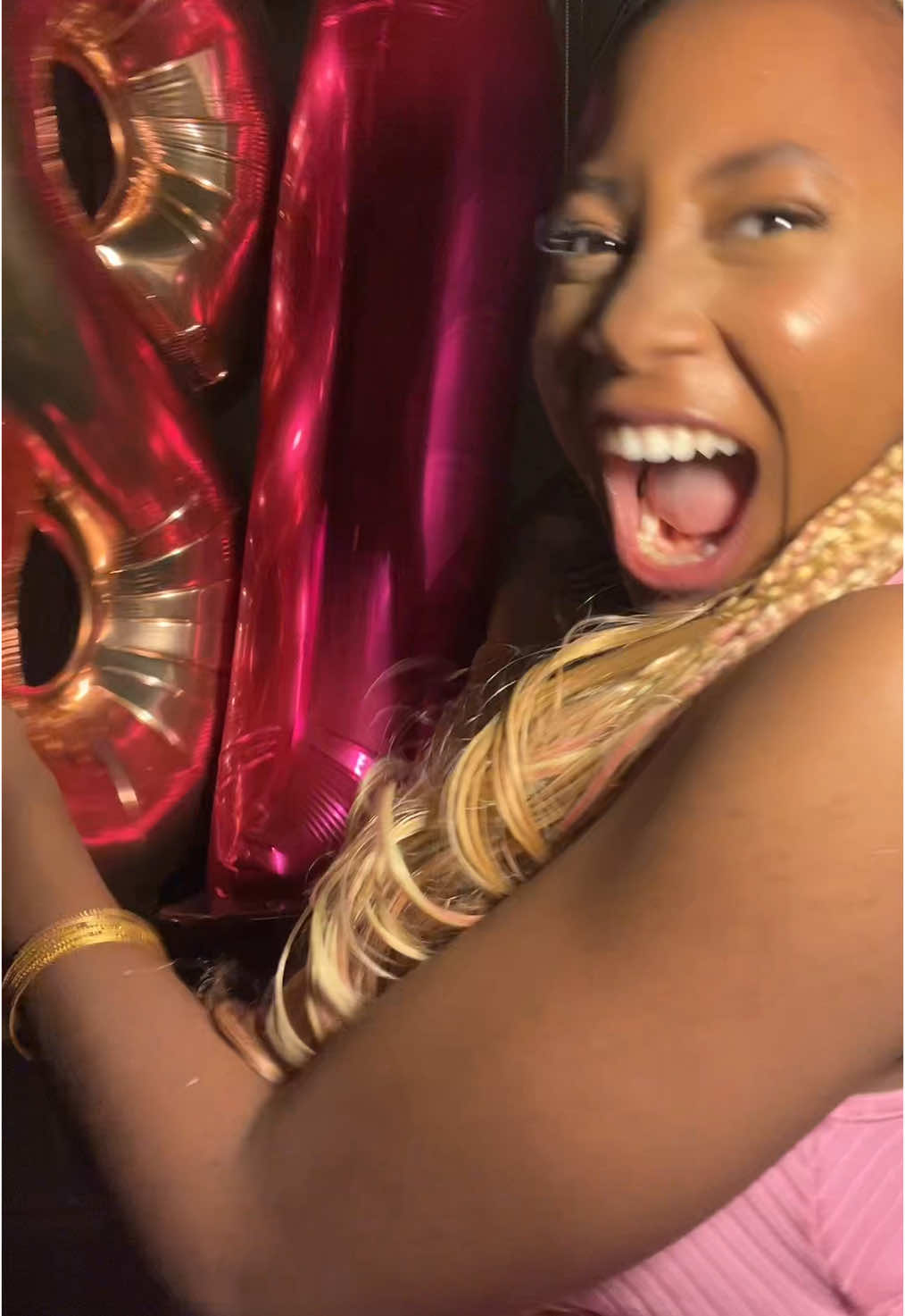 AHHHHHHHH😝🎀🌸 happy birthday to me!! #birthdaygirl #corettascore 