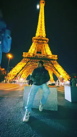 It was dream now it’s real #eiffeltower 